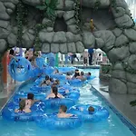 Big Splash Adventure Hotel And Indoor Water Park 