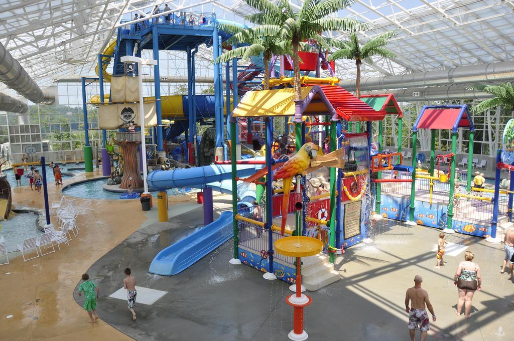 Big Splash Adventure And Indoor Water Park Hotel