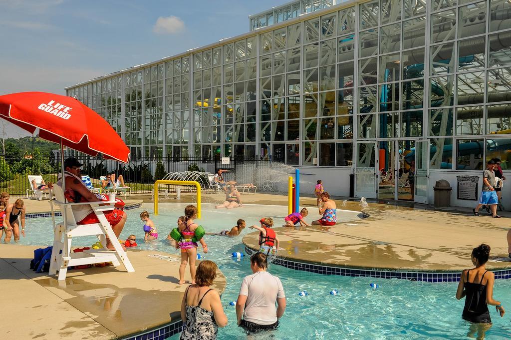 Big Splash Adventure And Indoor Water Park Hotel 4*