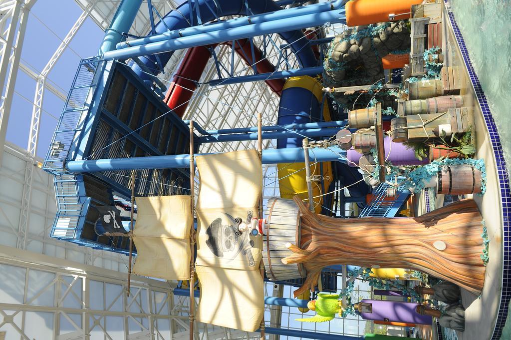 Big Splash Adventure And Indoor Water Park Hotel